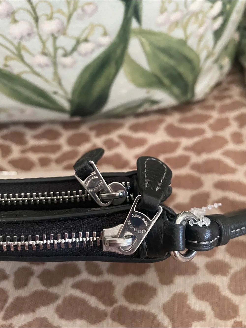 Coach Two-Tone Pebbled Leather Wristlet in Cream and Black NEW Double Zipper